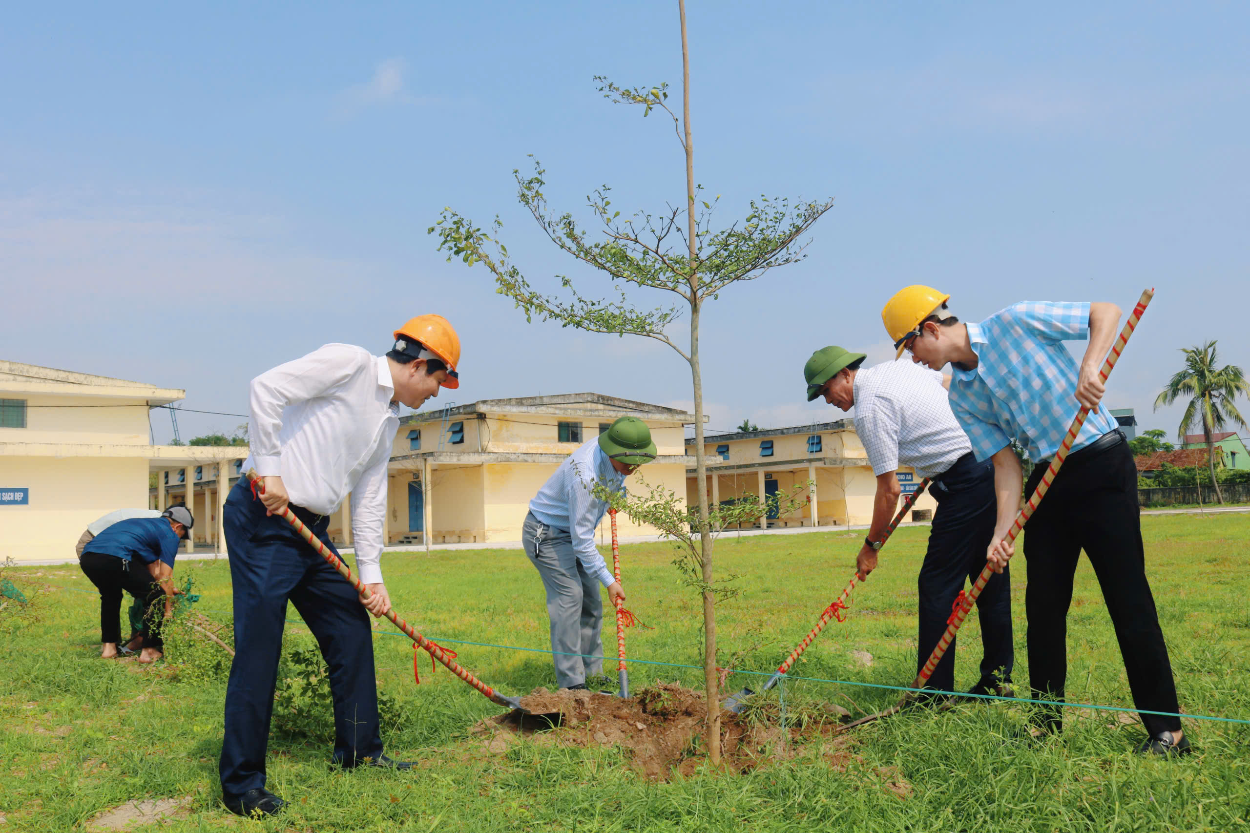 Ngành Dự trữ Nhà nước chung tay bảo vệ môi trường, xây dựng cơ quan và vùng kho xanh - sạch - đẹp